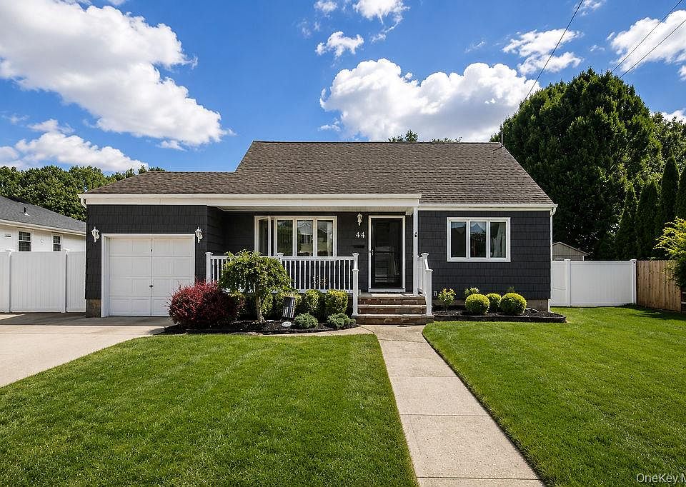 1st image of 44 Sunset Avenue