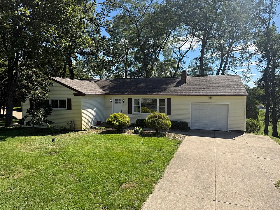 628 Senn Dr