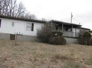 17 Saw Hill Rd, Claysville, PA 15323