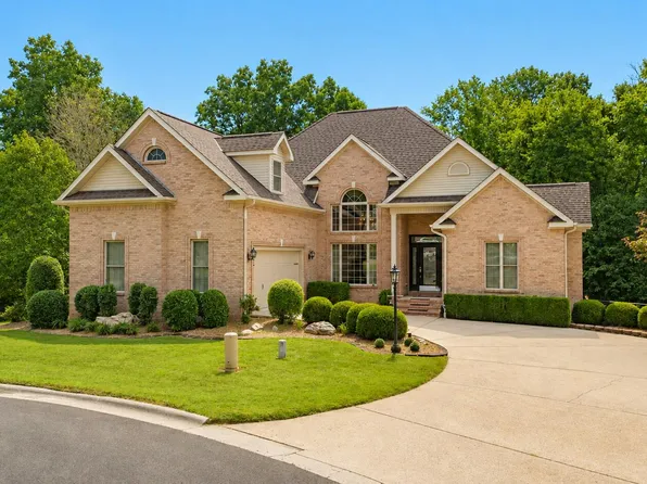 320 Cascade Dr, Paducah, KY 42003