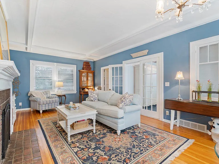 2630 S Shore Blvd — Photo 9