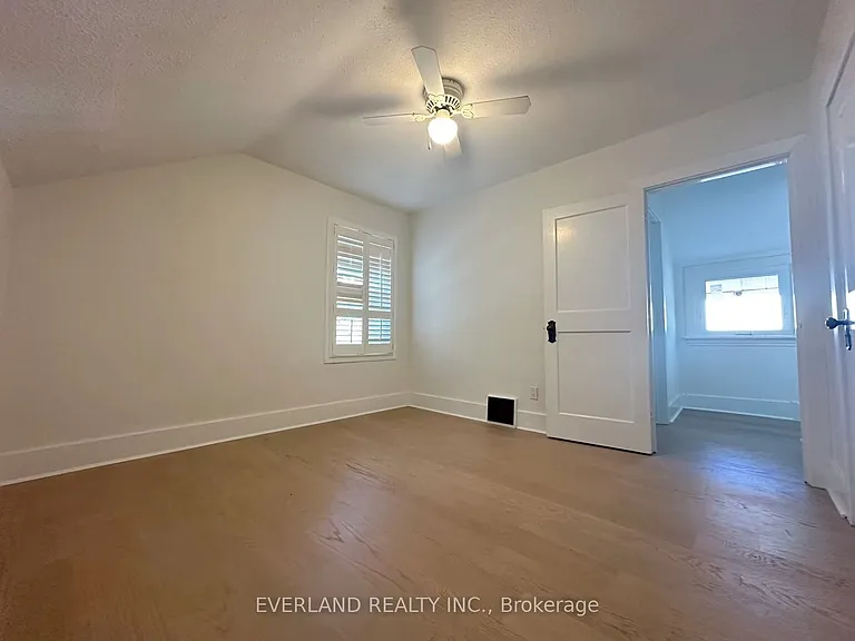 426 Reynolds St — Photo 12