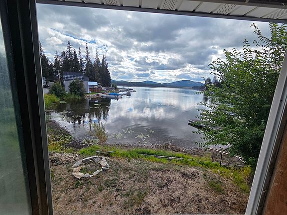 2nd image of 252 Bayview Blvd