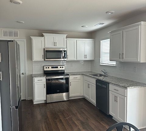 3rd image of 103 Gregory Ct
