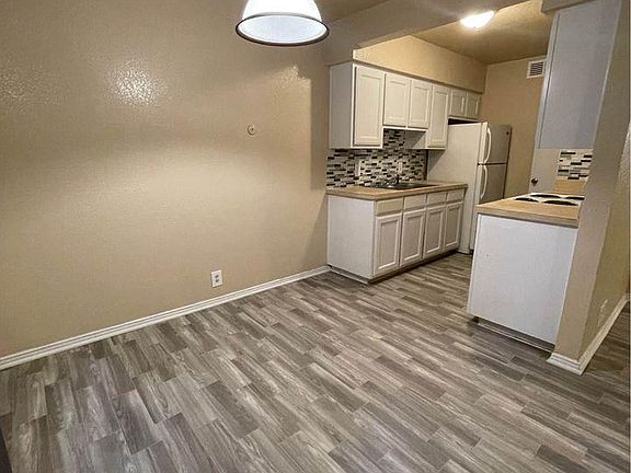 2nd image of 6762 Calmont Ave #115