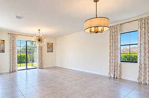 3 bed, 2.5 bath, 2115 sqft, $3,200 — Photo 4