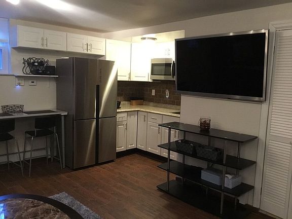 3rd image of 2343 White Oak Ct #1
