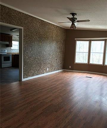2nd image of 172 Brookwood Dr