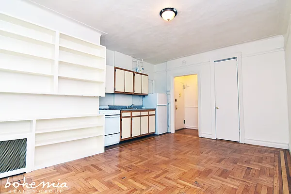 Rented by Bohemia Realty Group | media 4