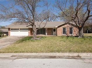 3808 Winifred Dr, Fort Worth, TX 76133