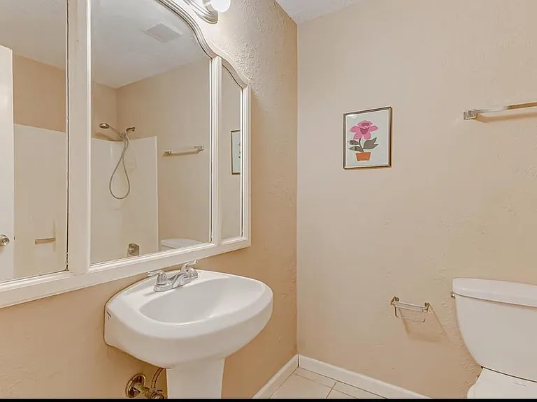 1917M Miramar Ct — Photo 9
