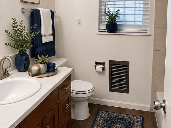 5th image of 1837 E 3rd St APT 3