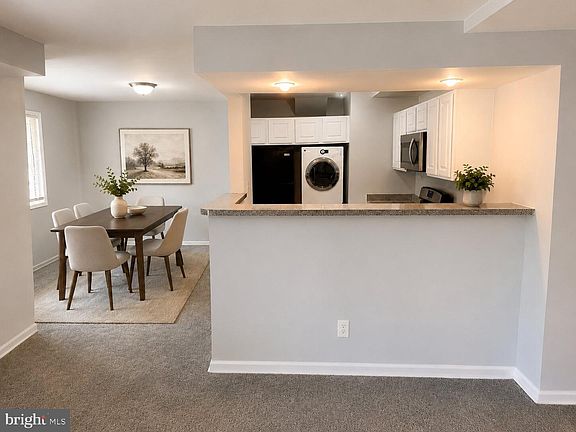 2nd image of 2506 Markham Ln APT 1