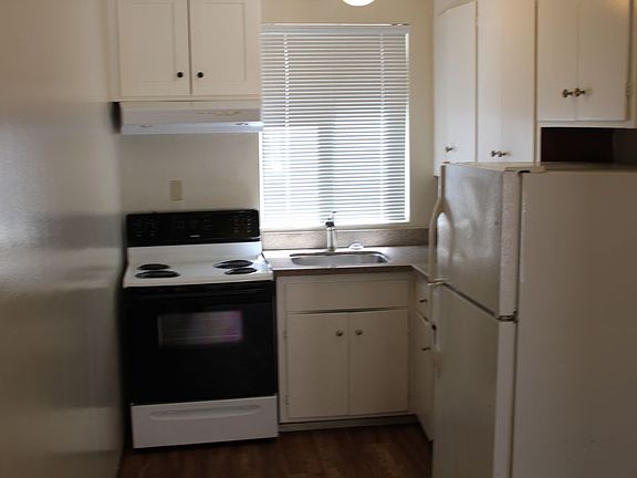 3rd image of 82 Arroyo Dr APT 2