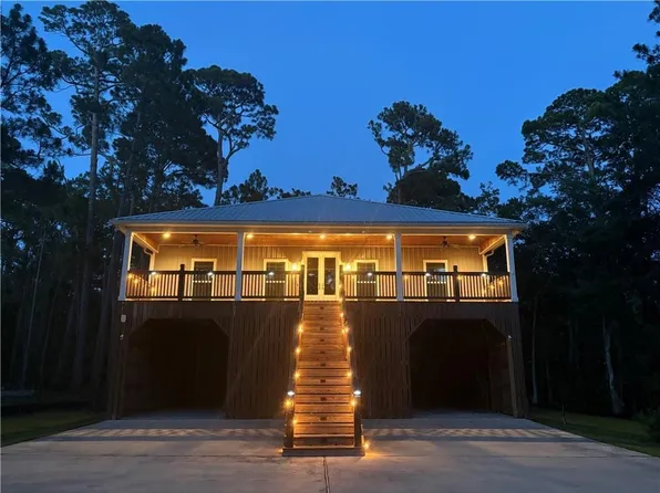 124 Buchanan St, Dauphin Island, AL 36528