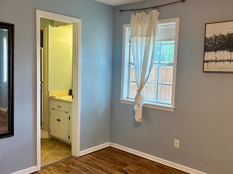 401 E Harriet St — Photo 11