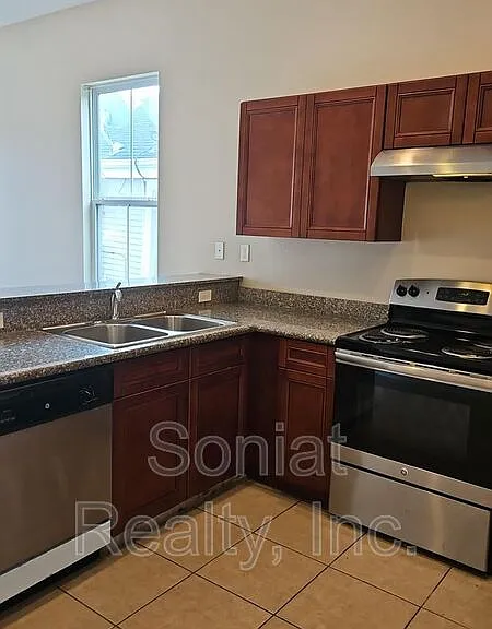 4124 Eagle St — Photo 3