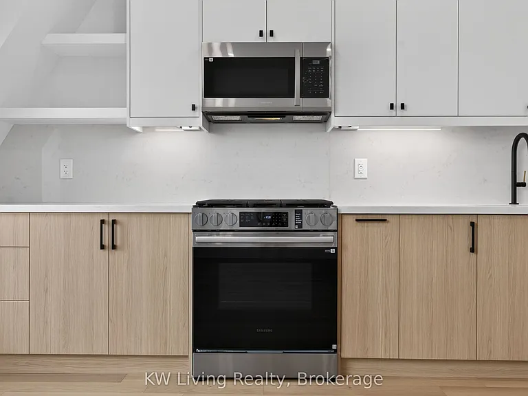 96 Belgravia Ave — Photo 10
