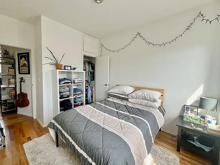 325 E 21st St #33 — Photo 3