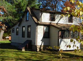 62 Mills Ln, Bloomfield, CT 06002