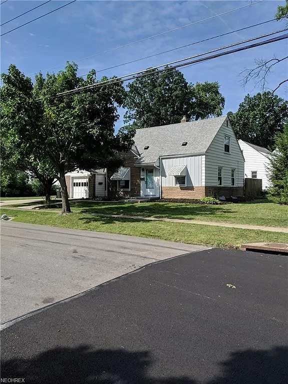 3222 Wilson Ave photo 1