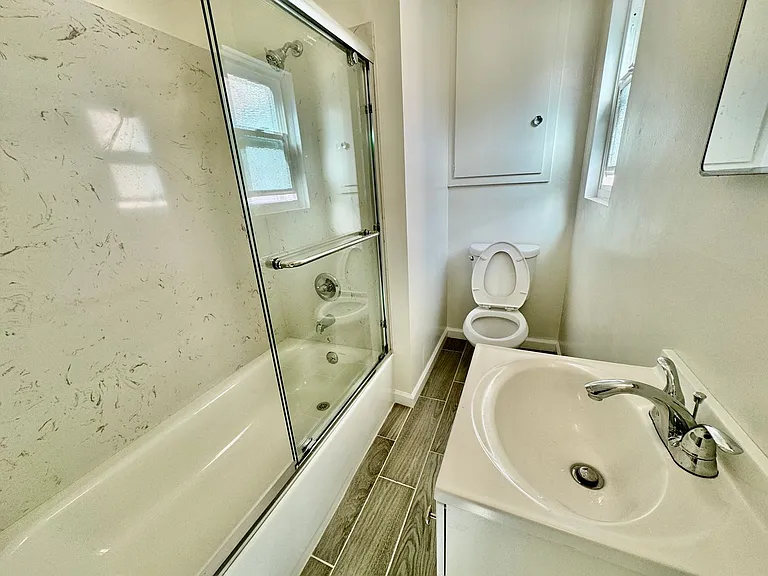543 Buena Vista Ave West — Photo 13