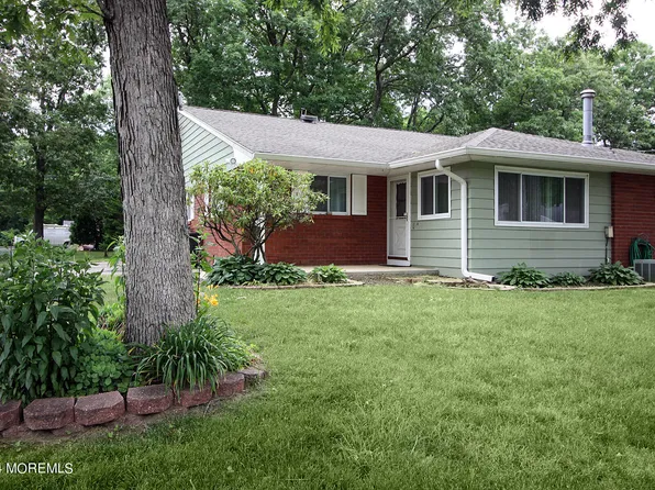 2 B Lark Street, Manchester, NJ 08759