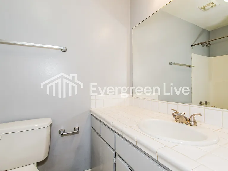 161 Buckingham Cir — Photo 12
