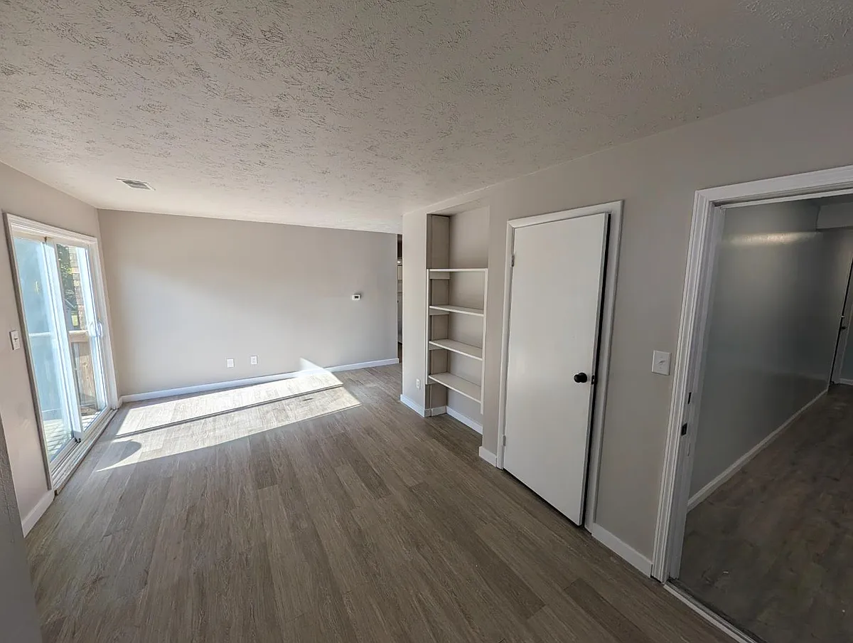 Unit Photo - 1537 Anderson Ave #5