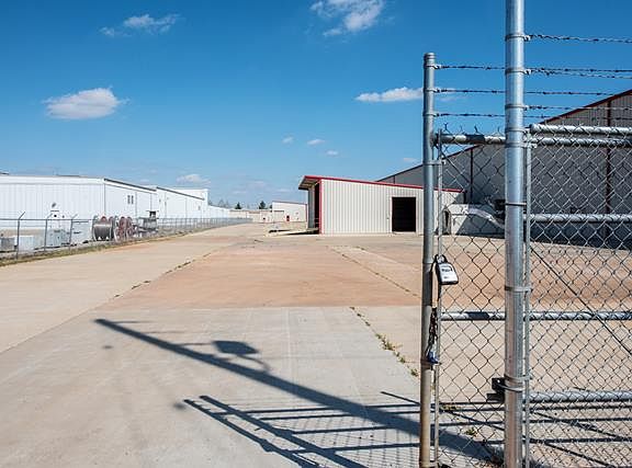 3rd image of 216 Industrial Dr