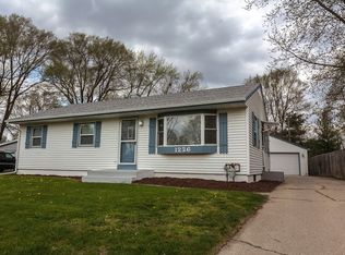 1226 Drexel Blvd, Machesney Park, IL 61115