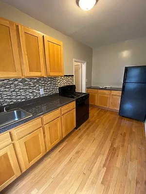 Rented by City Prime Commercial Realty  | media 2