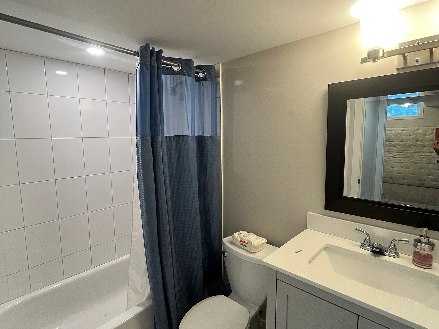 4 bed, $2,100 — Photo 4
