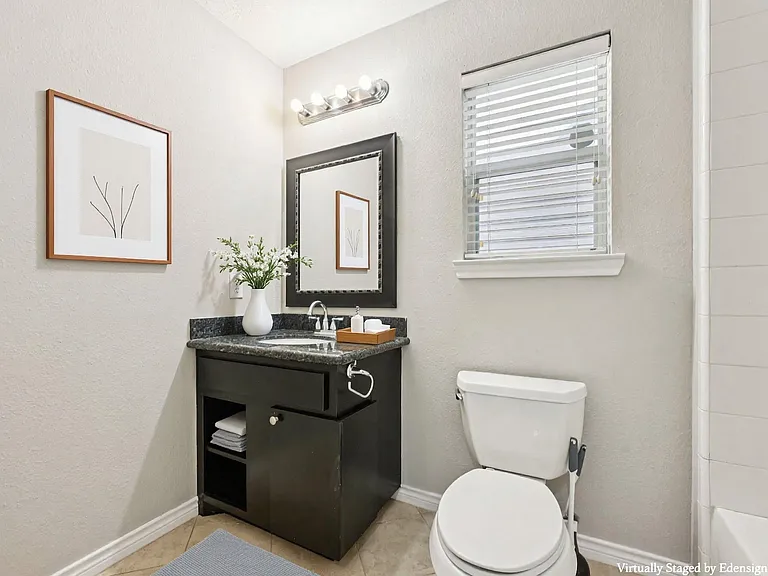 1405 Bailey St — Photo 8