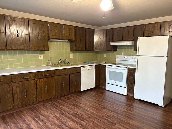 3rd image of 1417 E 21st St