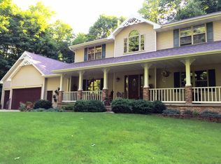 3370 Maryknoll Ct, Suamico, WI 54313