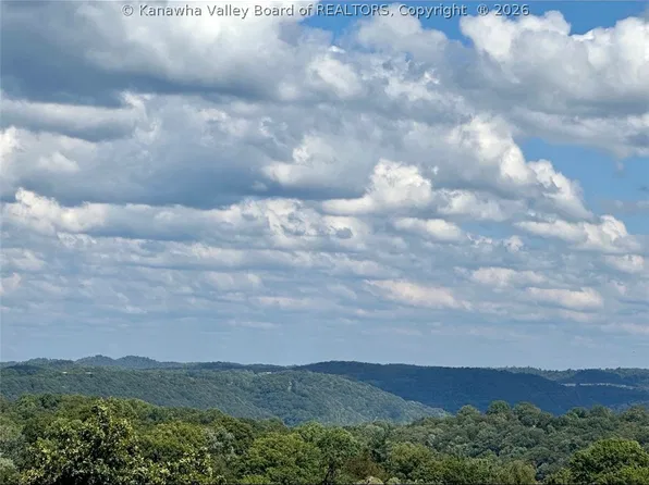 10 Observatory Rd, Charleston, WV 25314
