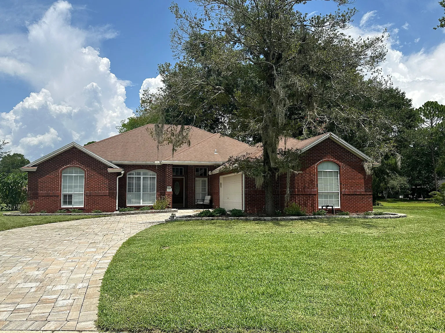 417 Piper Pl — Photo 1