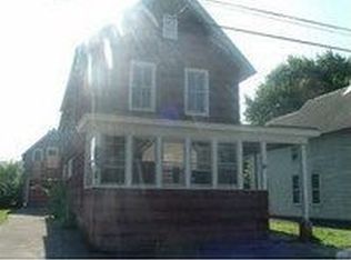 10 Jay St, Gloversville, NY 12078