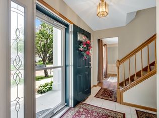 423 Sterling St S, Maplewood, MN 55119