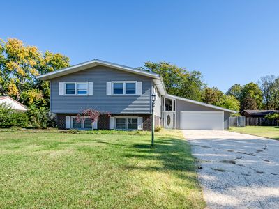 379 Timber Dr, Coloma, MI, 49038