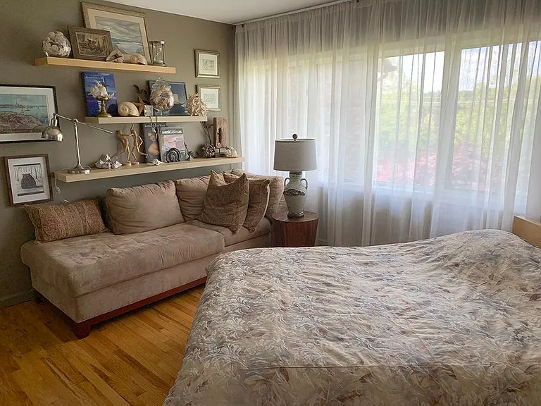126 Hawthorne Ave — Photo 9