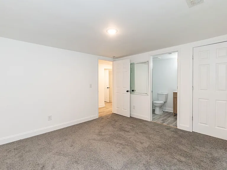 206 Temple Ave — Photo 16