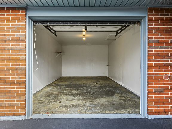 5th image of 1707 Sarasota Ct