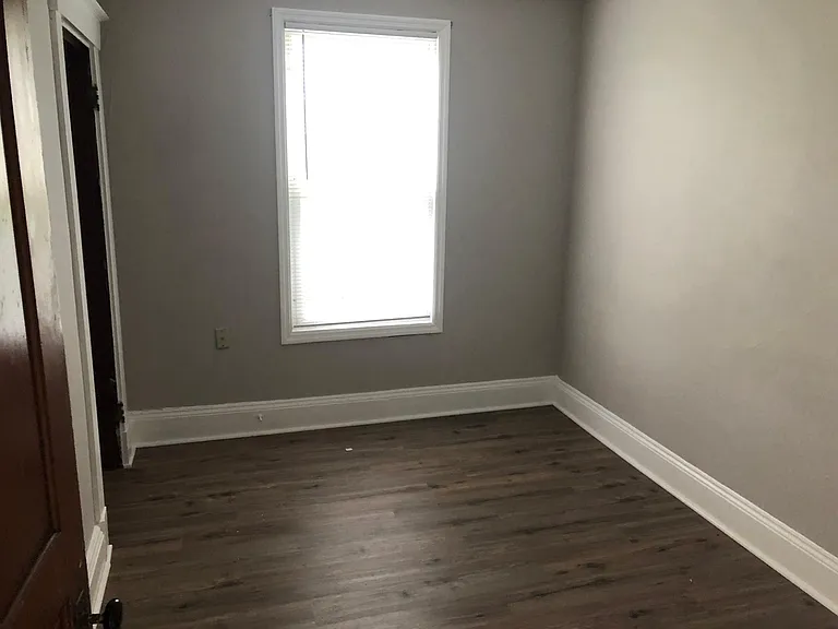 1103 Burnett Ave — Photo 9