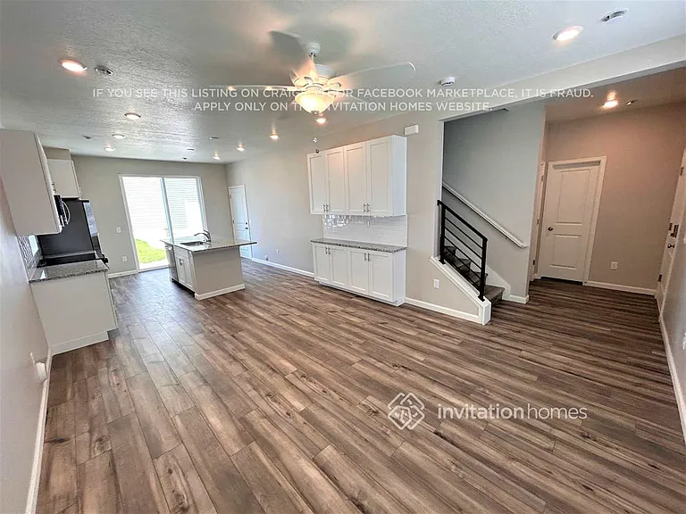 461 E Kanab Creek Dr — Photo 3