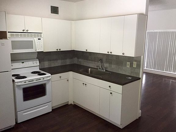 5th image of 13924 NE 16th Ct