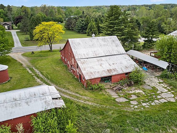 3rd image of 8103 Baldwin Rd