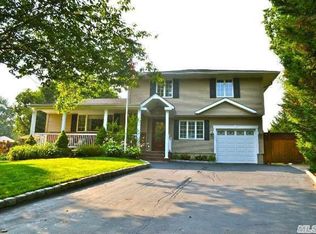 29 Oakside Rd, Smithtown, NY 11787