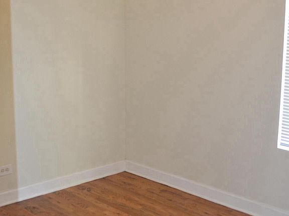 5th image of 3321 W Beach Ave #1